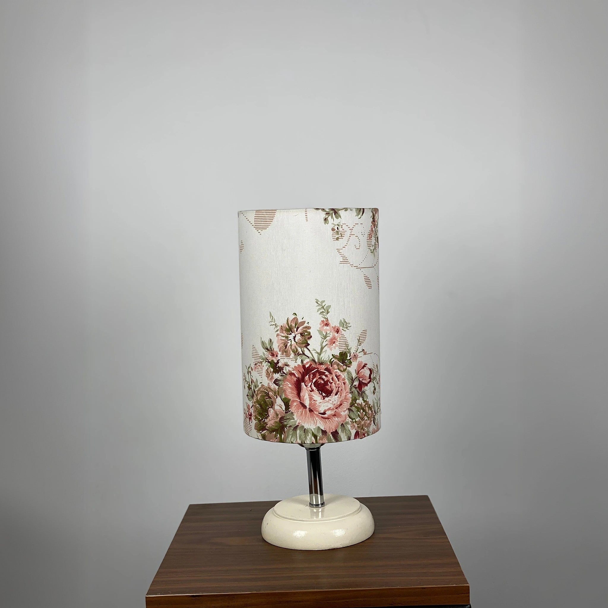 أباجورة ستيل وقماش، 15*27 سم