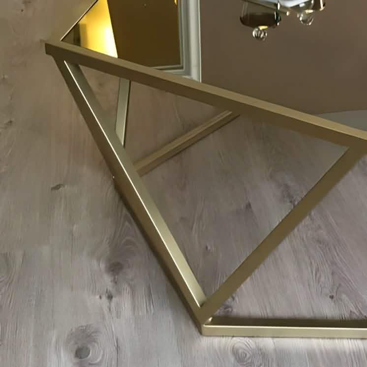 ترابيزة قهوة بسطح زجاج 80*80*50 سم - RON87 Royal Iron