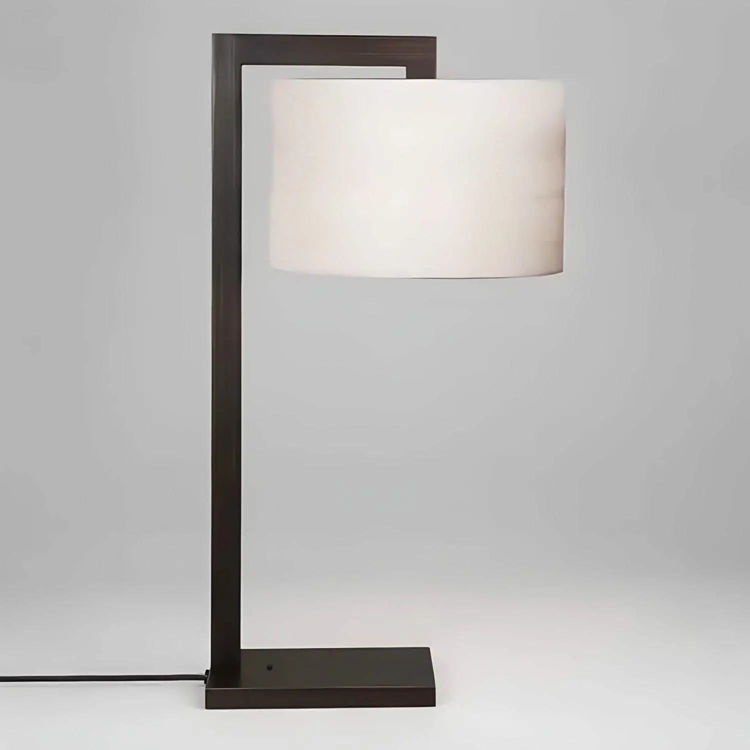 أباجورة ترابيزة 28*25*57 سم - YLG122 Y-Lights