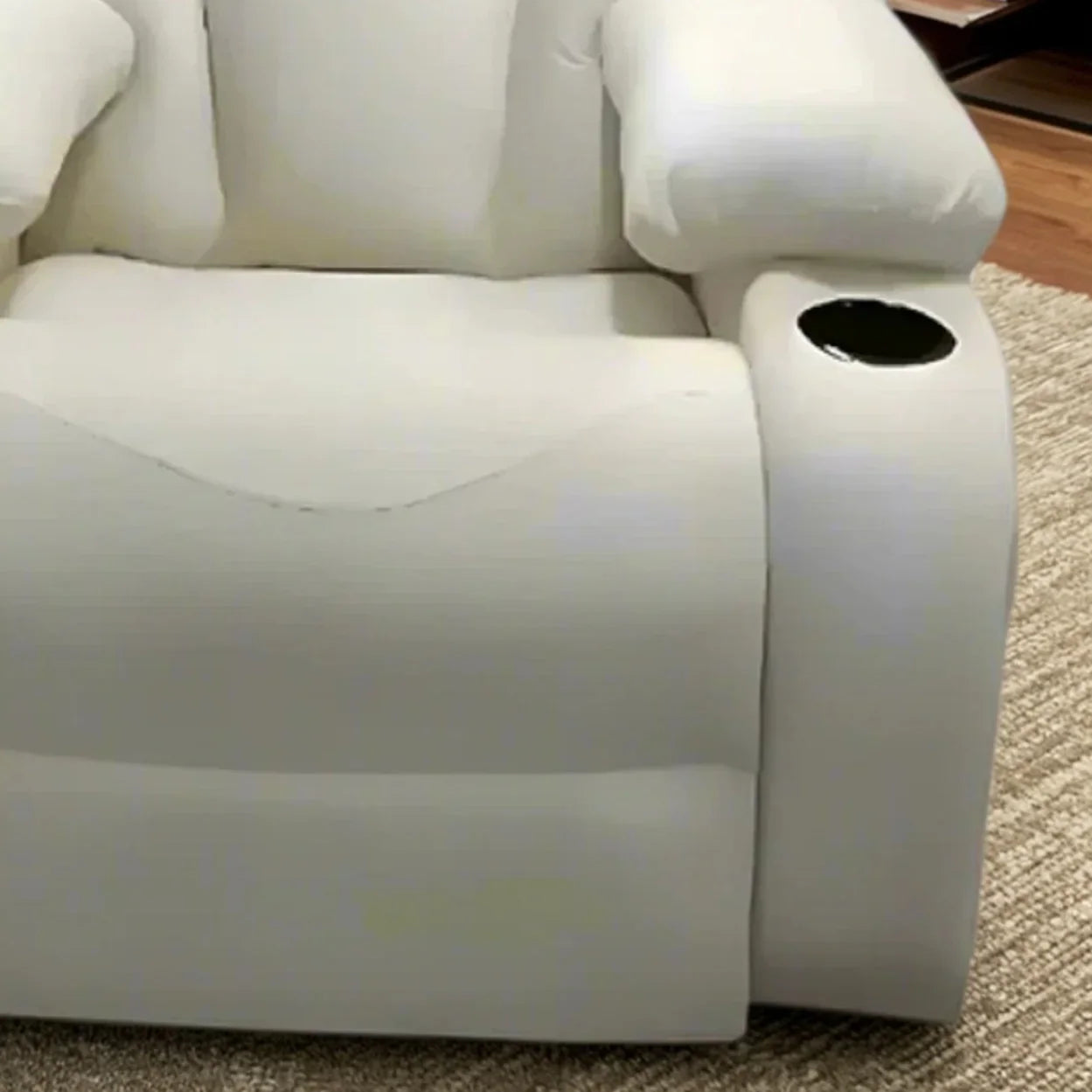 كرسي استرخاء ليزي بوي خشب زان، 100*90*105 سم - أبيض