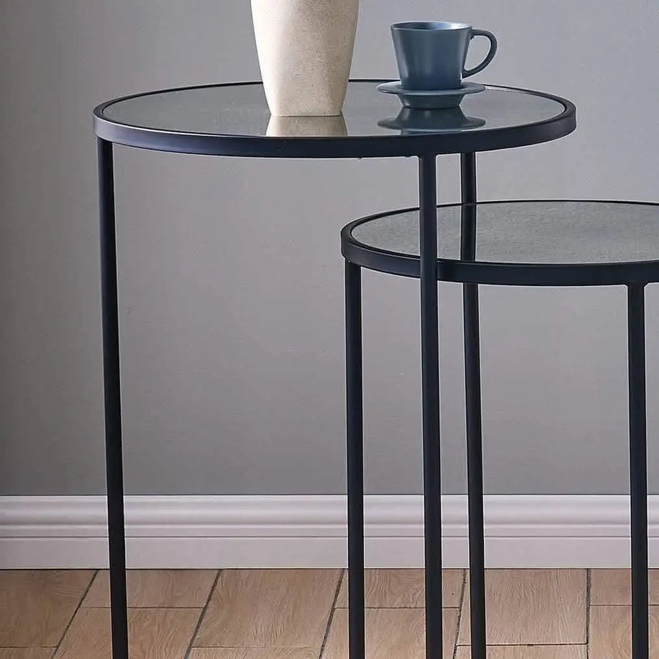 تسوق الأن من هومكس  ترابيزات جانبية معدن بسطح زجاج - CH381 بأفضل سعر وأفضل جودة 