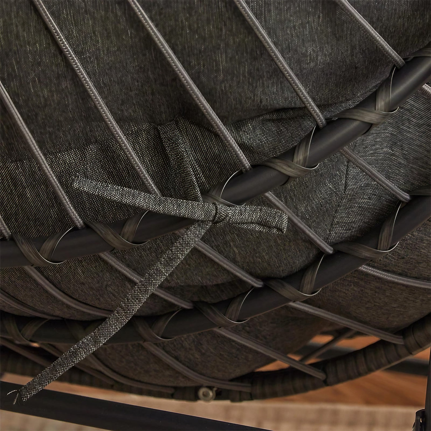 طقم كراسي هزاز خارجي مع ترابيزة خارجية ستيل ورتان، 3 قطع