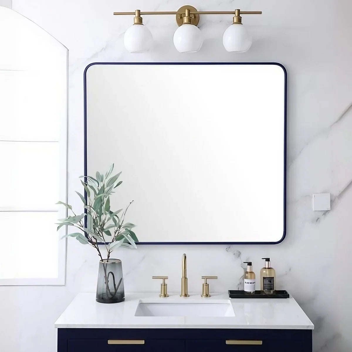 مرايا حائط بإطار خشب ام دي اف، 70*2*70 سم