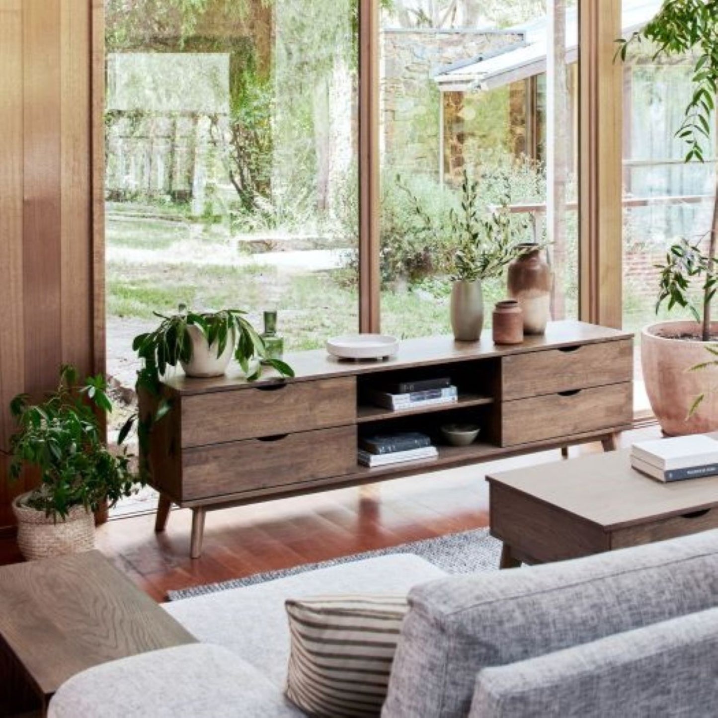 ترابيزة تليفزيون خشب ام دي اف، 140*30*50 سم