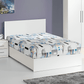 غرفة نوم مكونة من دولاب و سرير و كومود - COD7 - Homix