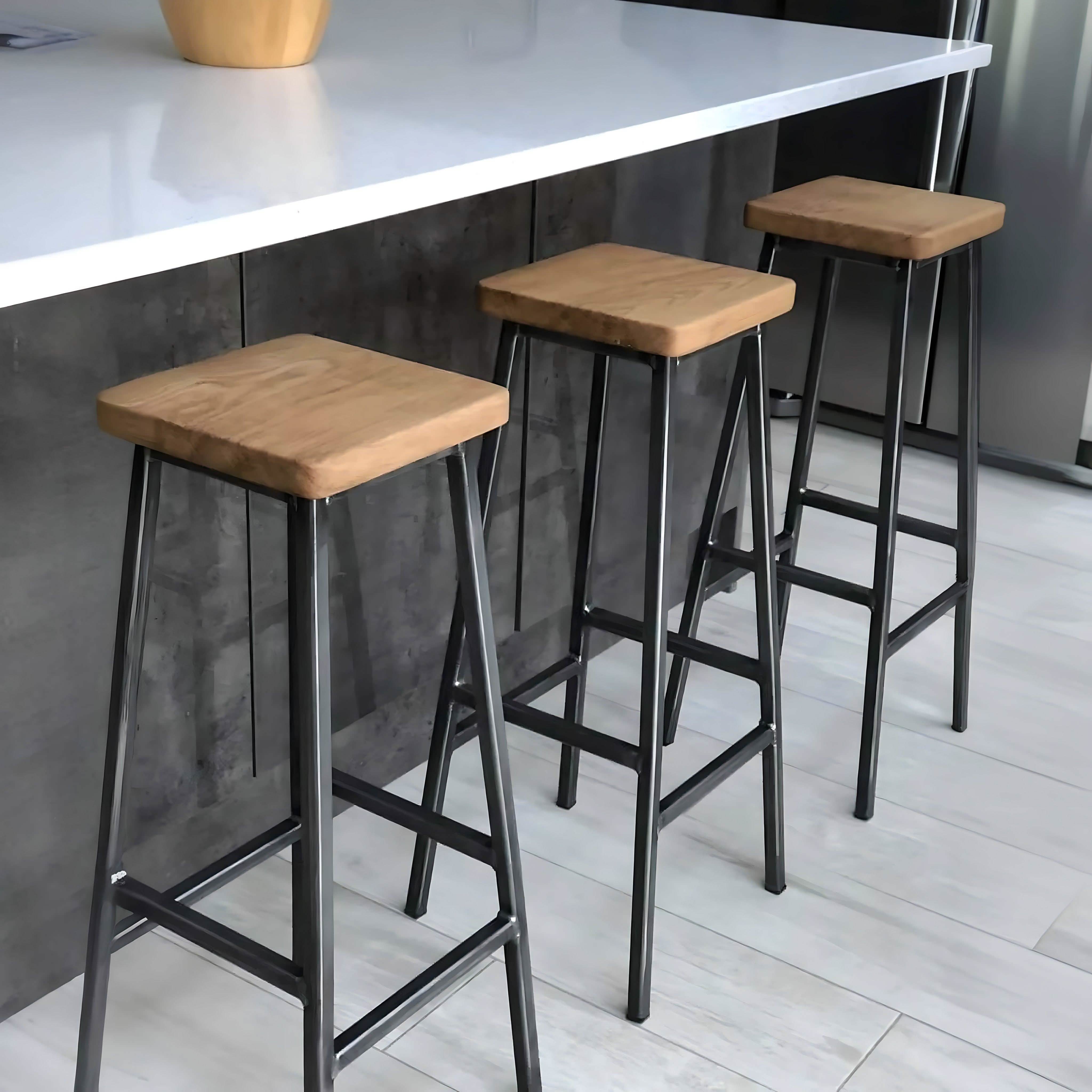 كرسي بار اسود*بني فاتح 30*30*75سم - ROW3 Iron Wood